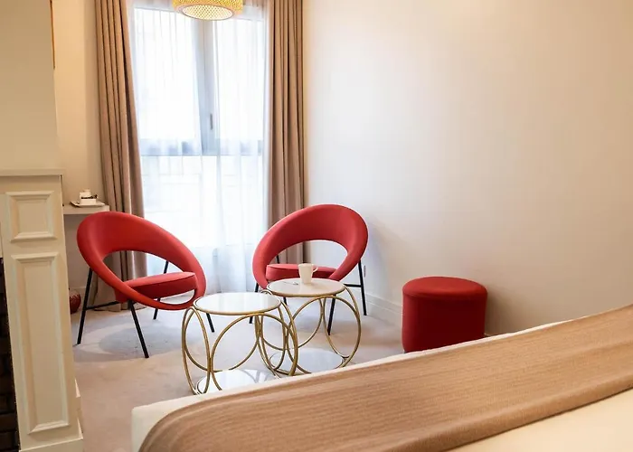 Hotel Celeste Batignolles Montmartre 4*