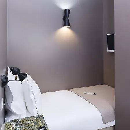 Céleste Batignolles Montmartre Paris