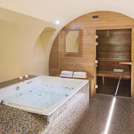 Céleste Batignolles Montmartre 4* Paris