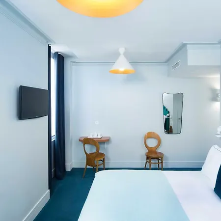 Celeste Batignolles Montmartre Hotel 4*