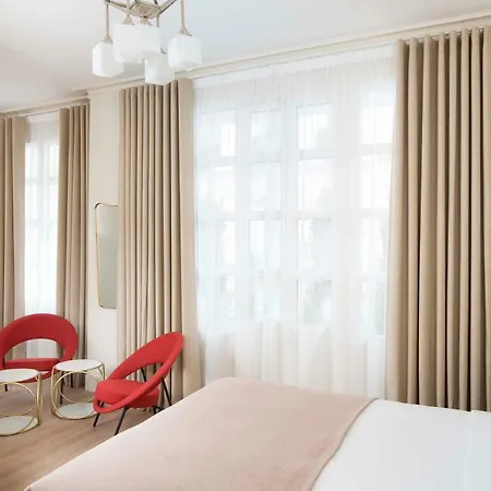 Hotel Céleste Batignolles Montmartre Paris