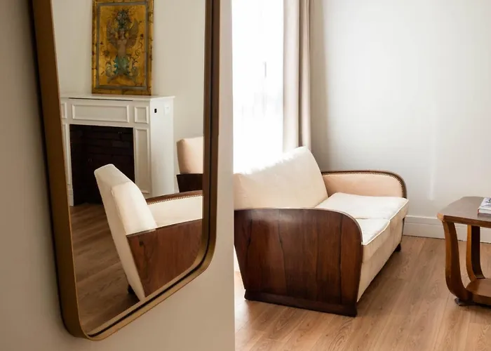 Celeste Batignolles Montmartre 4* פריז