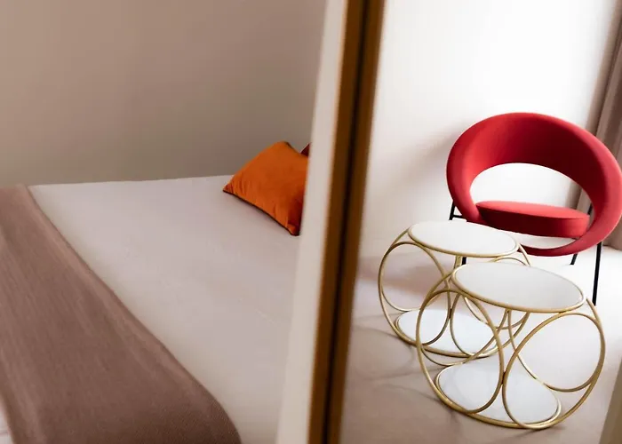 Celeste Batignolles Montmartre 4* Париж