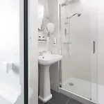Celeste Batignolles Montmartre 4* París