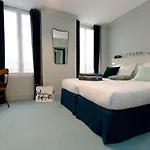 Hotel Celeste Batignolles Montmartre París
