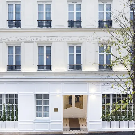 Celeste Batignolles Montmartre Párizs