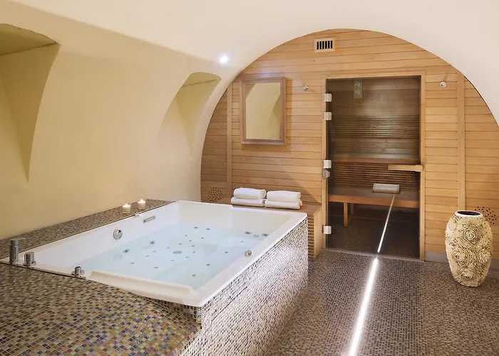 Celeste Batignolles Montmartre 4* Párizs