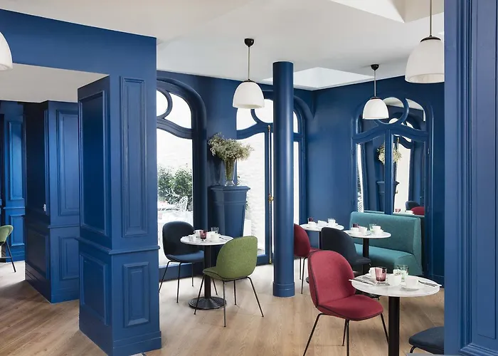 Celeste Batignolles Montmartre 4*